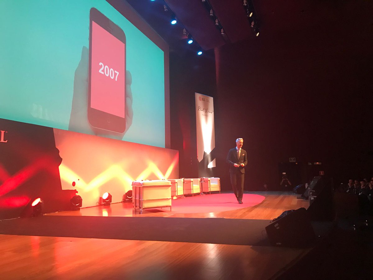 JLLSpain's tweet photo. .@JLL_Guy La inversión se está transformado. Hay que ser mas activos y tecnológicos para crear valor #JLLRealViewsES https://t.co/CPCeeP9PeM