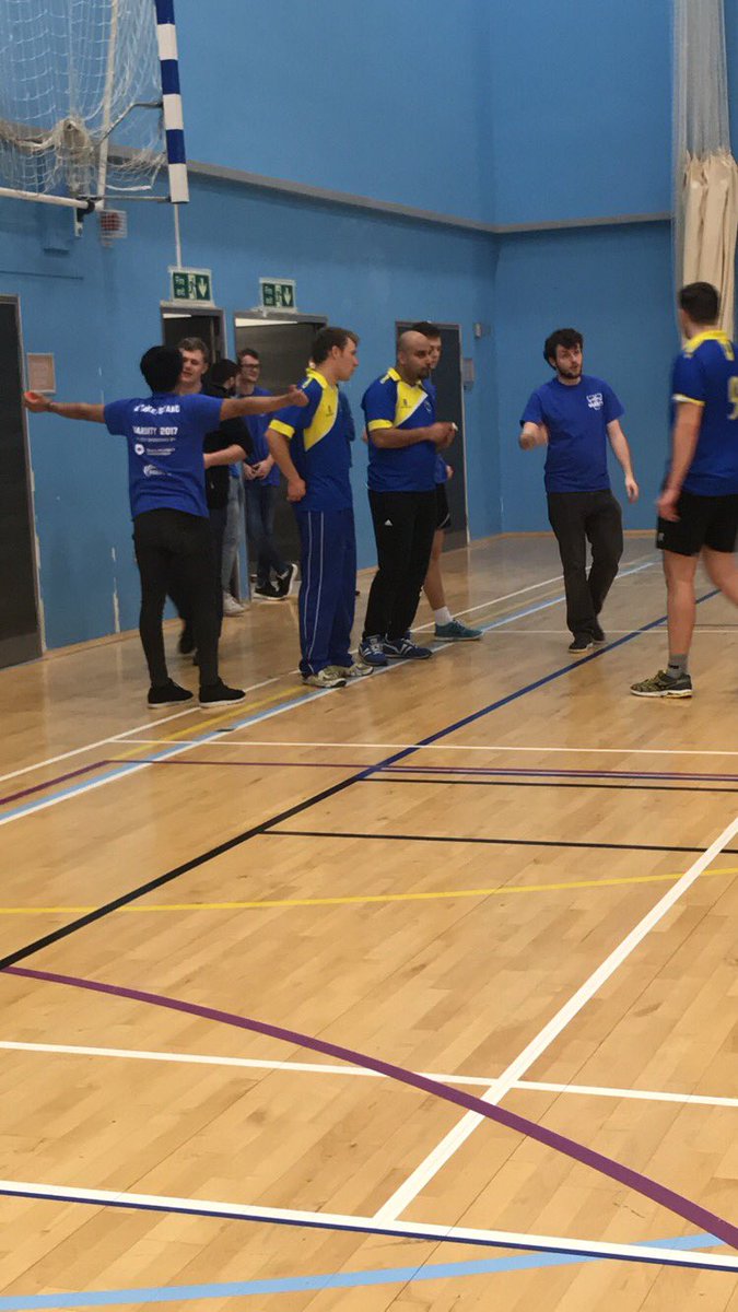 Lorzosaur's tweet photo. Look at that great unified Surridge kit. #IfOnly #WheresOurKit @surridgesport https://t.co/imF9WdlFui