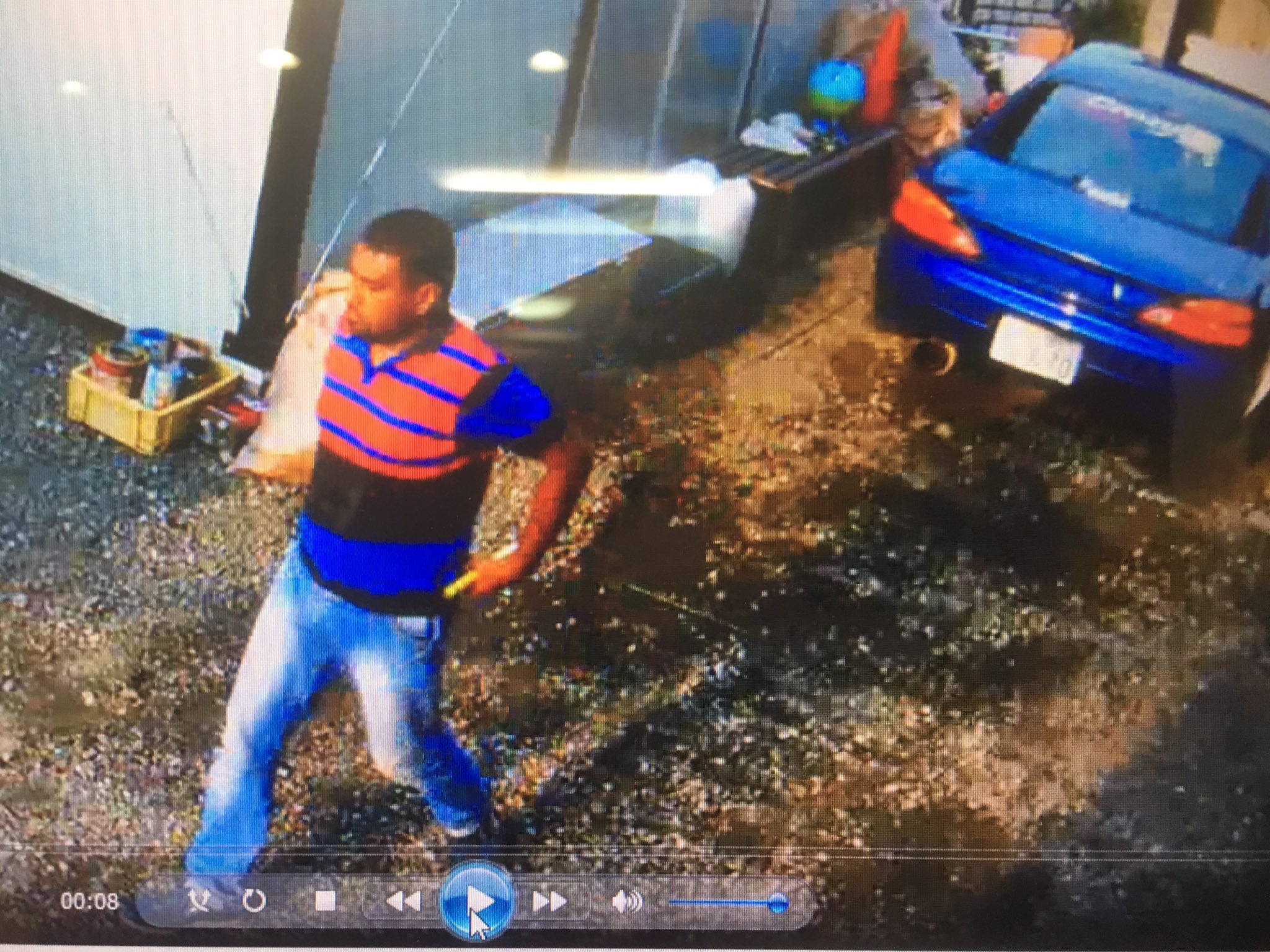 としや 迷惑な車買取チラシ挟む業者がまた来たw この業者には以前電話で警告しており 今回また浸入しているので敷地内に不法浸入で立川警察署に届け出ました 皆様盗難のマーキングかもしれないので 注意して下さい 笑 T Co Zmhaqtrerq Twitter