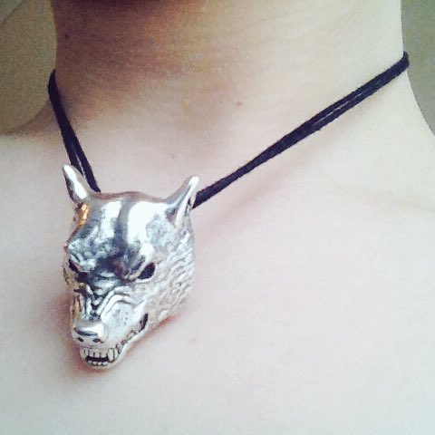 TashaOliveWolf's tweet photo. Such a happy grrrrrrl with my @crazypigdesigns silver growling wolf bday pendant from @WeirdBeardBryan #wolfprincess #realwolf #Wolfblood https://t.co/f45ja56oLz