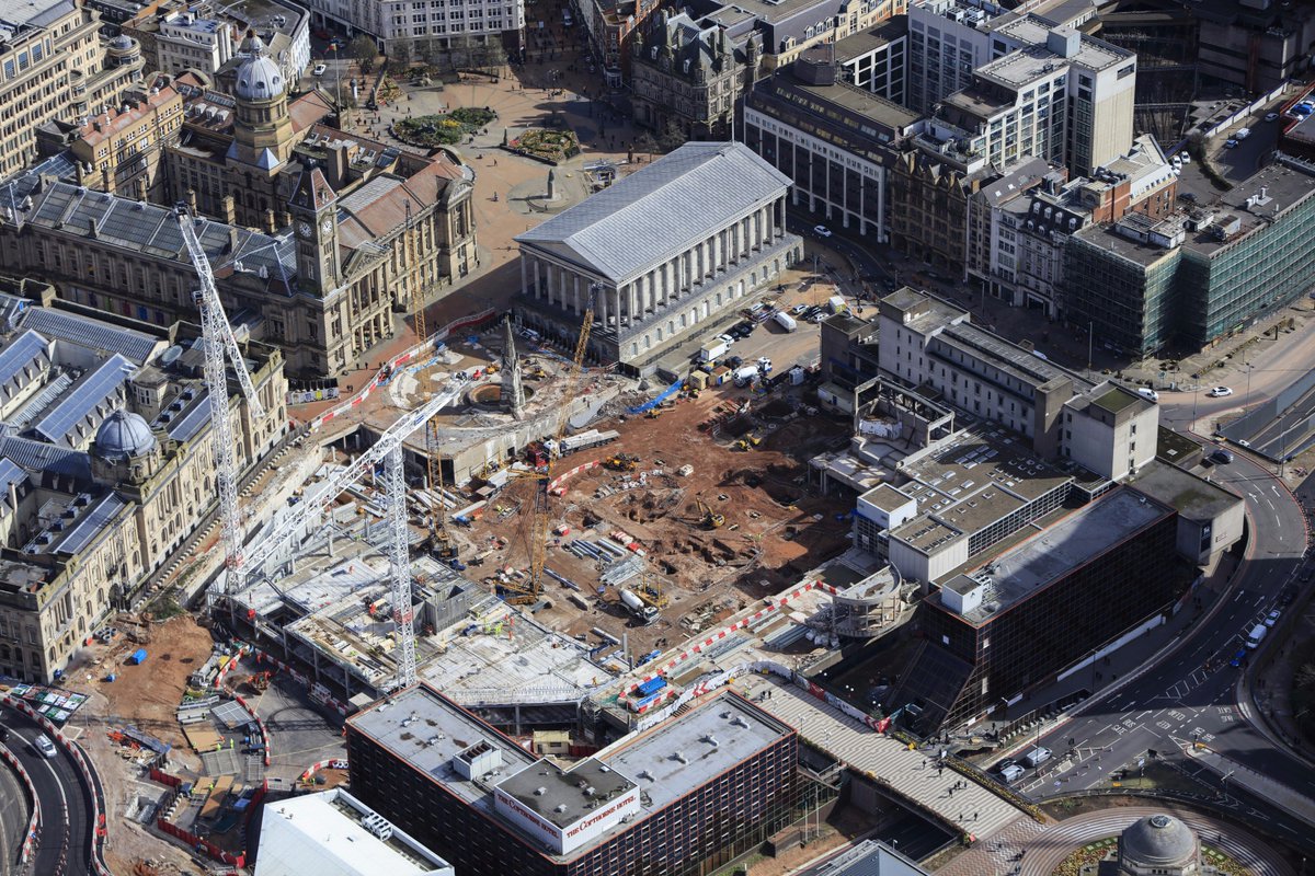 ParadiseBham's tweet photo. Take in the view - the structure of One Chamberlain Square is growing and you can start to see the outline of building Two! #Birmingham https://t.co/5I1ZljQoC7