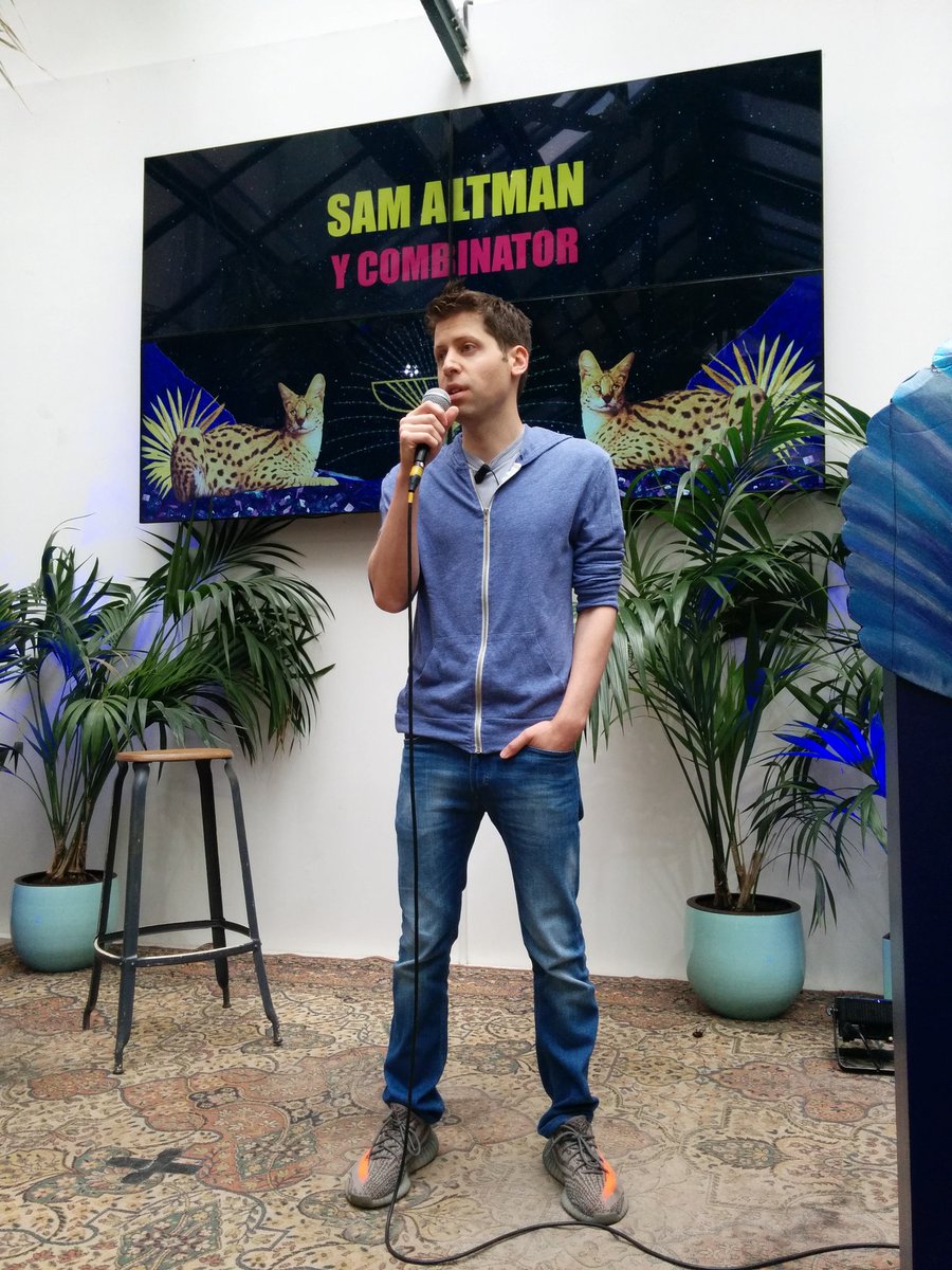 jdonyo's tweet photo. How to grow a startup? @sama says "Capture a large part of a small market and then expand" #tfspecial https://t.co/yQR9sulM8n