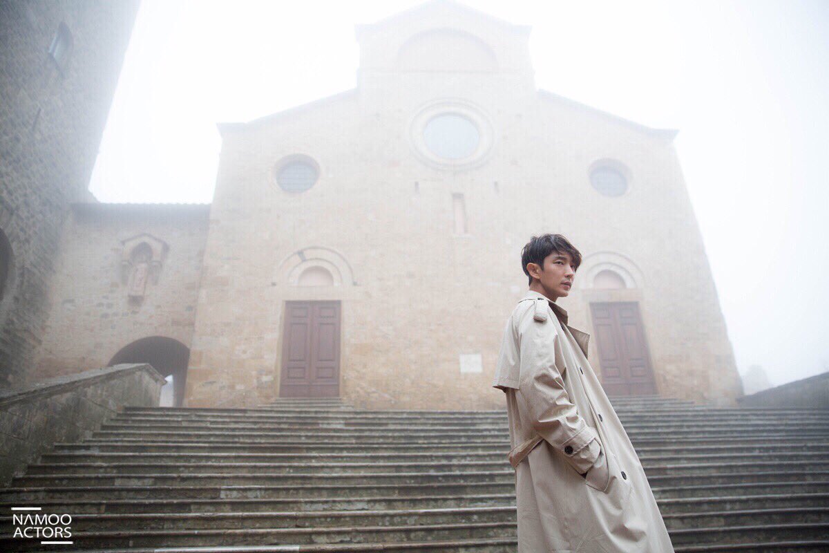 joongiarchives's tweet photo. goryeo era or modern era, I wouldn't mind taking both https://t.co/q42Dff9KEj