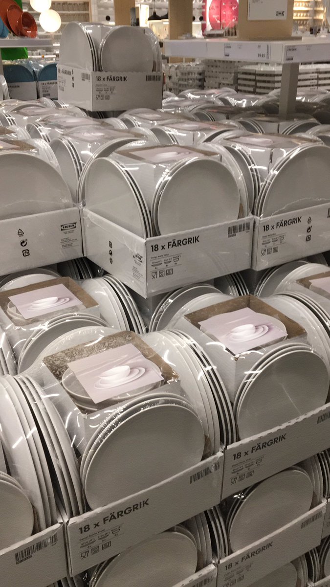 willycompagner's tweet photo. @IKEAHelpt lekker dan. Kom ik in Zwolle😡 servies al elders gekocht "omdat t niet meerzou komen..." https://t.co/QDNhMqdN6v