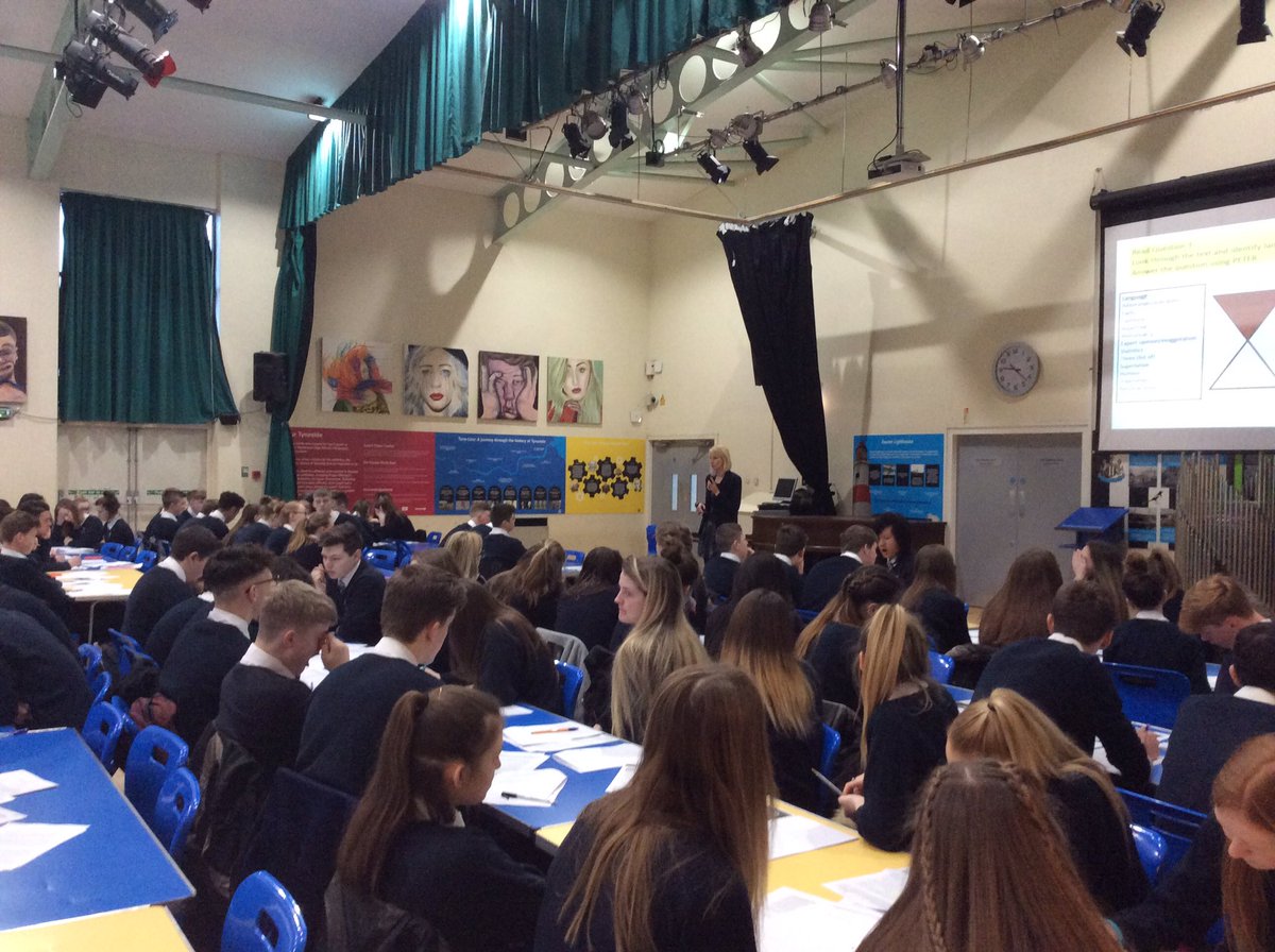 GSHS_English's tweet image. A brilliant walking talking mock with Year 11 English students#gshs #reading #learning