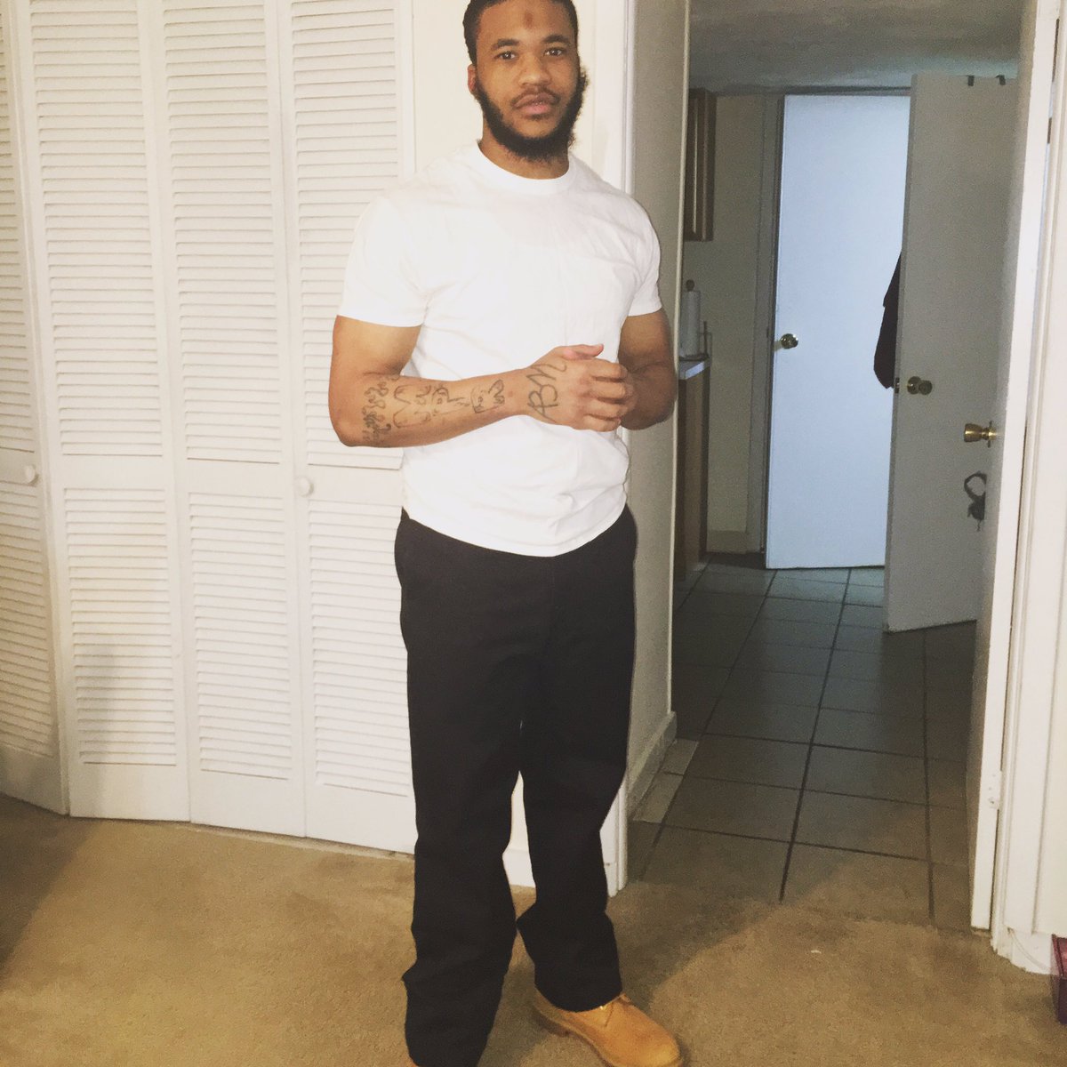 Joey187_'s tweet photo. They Let A Savage Back Out 💯 #FreeTay &amp; #FreeCoolie https://t.co/jwlgnPjPZK