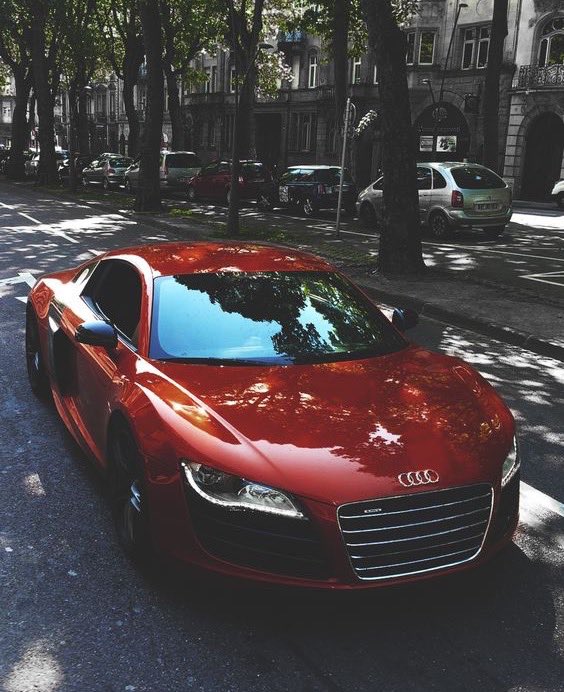 audi_only's tweet photo. She's so sexy😏 #r8 #audi https://t.co/98tNAaTwE2