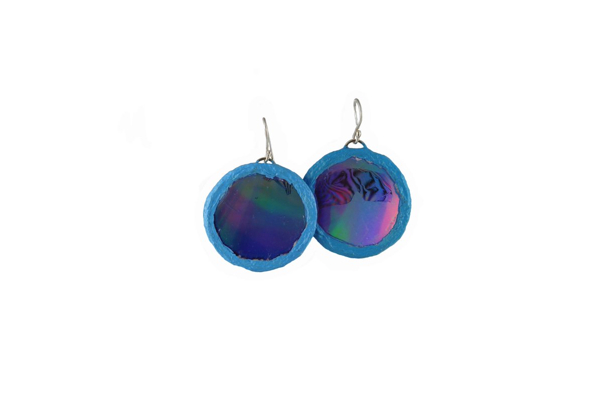 WellPaperOrg's tweet photo. Wear off the waste! See what we've been making with waste CDs. #supportWELL
https://t.co/PDpaKnQVu4 https://t.co/TnFNI7dqVU