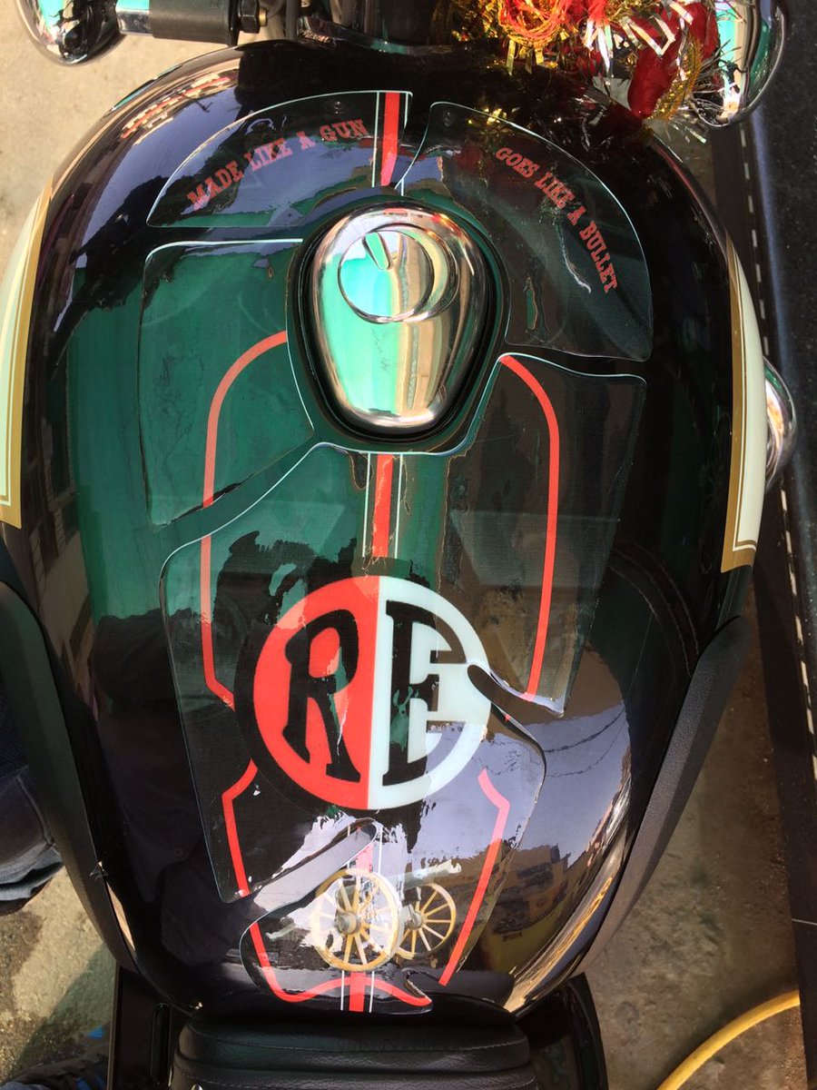 Muttapuffs1's tweet photo. #RoyalEnfield #TankPads #NewGrafics now available here cntct: @ask_enfield #Enfieldsm https://t.co/bOBO2KyvXH