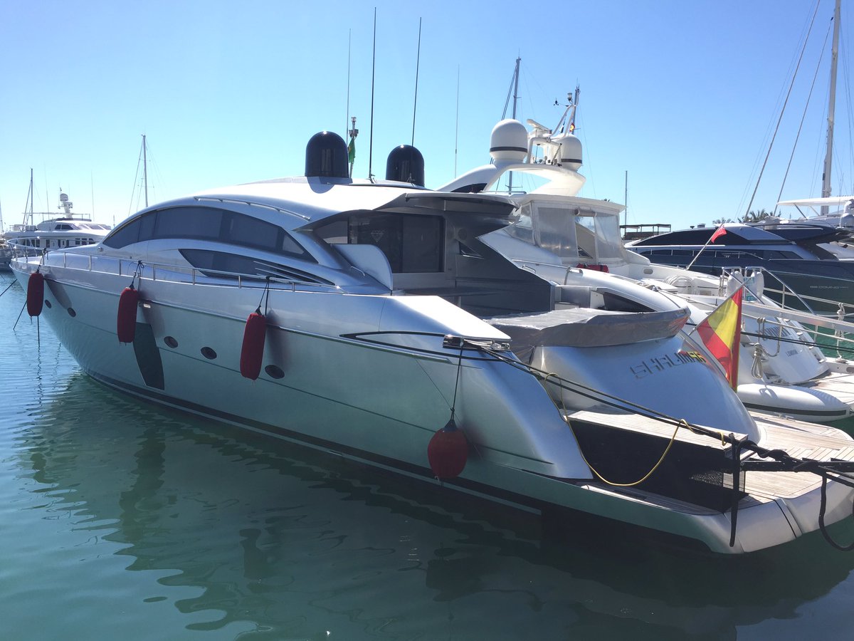 SourceLuxury's tweet photo. #pershing72 #ibiza #yachtcharter #sourceluxuryyachts https://t.co/uTustO3KRF