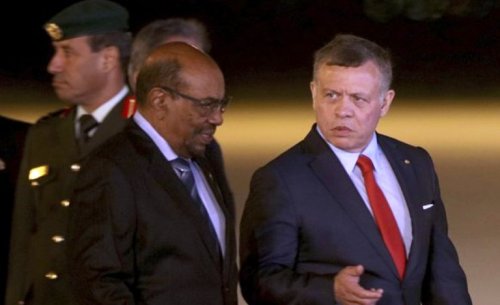SudanTribune_EN's tweet photo. #Sudan’s #Bashir arrives in #Jordan for Arab summit
https://t.co/wTHtH8SkNy https://t.co/jJdPs8LQtm