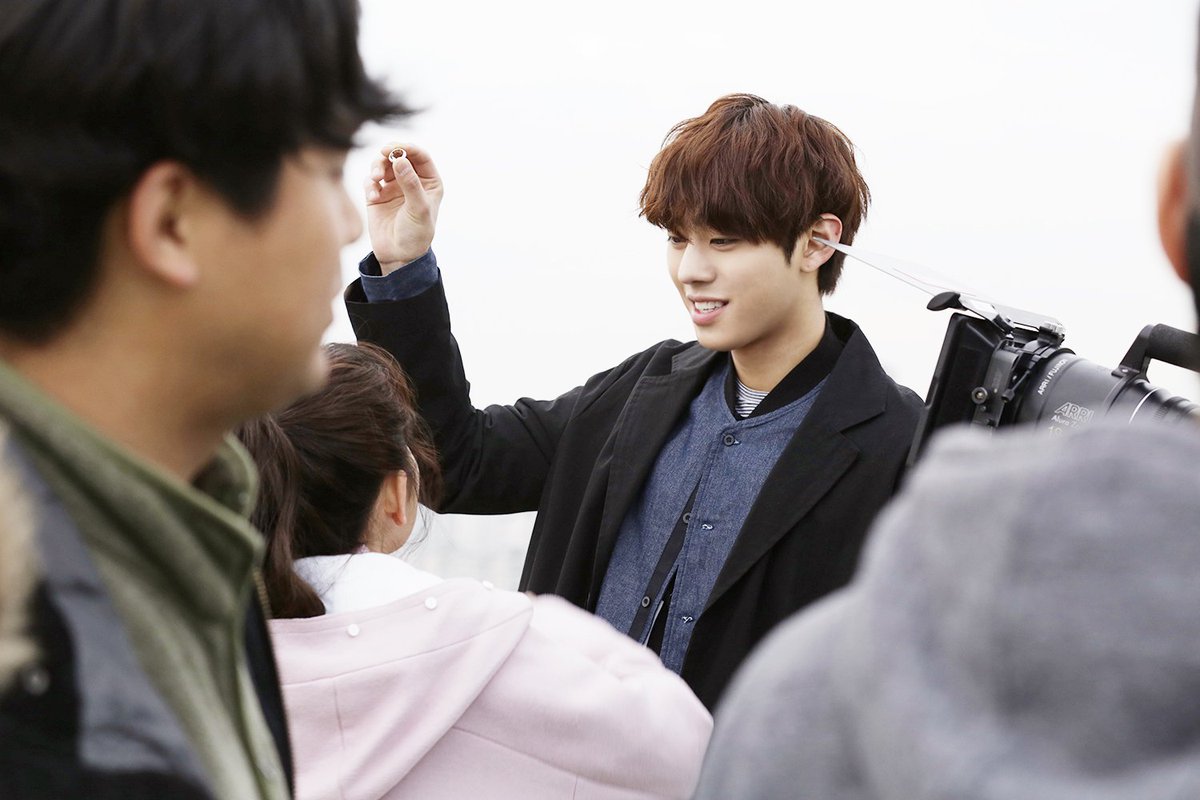 ini_kpop's tweet photo. Ahn Hyo Seop &amp; Kim Seul Gi di belakang layar syuting drama MBC #QueenOfTheRing.
#inikpop https://t.co/HhJI7VmAX6