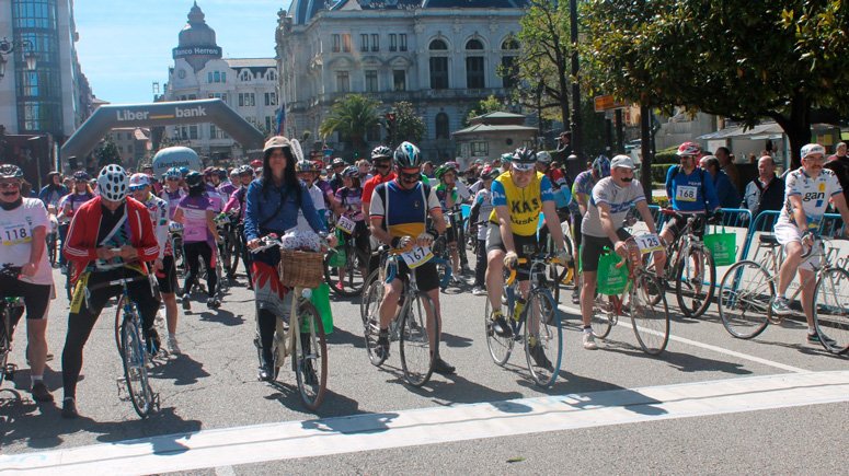 supermasymas's tweet photo. Ciclocarreras solidarias a favor de @aecc_es y @asoc_galban. ¡Desempolva tu bicicleta! 🚴‍♀️ 🚴 https://t.co/NLq8AJEr2A https://t.co/K9Ue3uCVHz