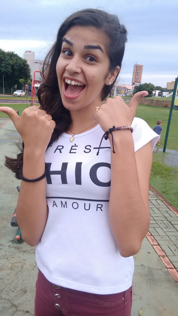 lariisthe1's tweet photo. Olha a felicidade da menina ๐
#HappyBdayJess
Agora vamos ter que tomar cuidado pq vc pode ser presa ๐
Love ya โค https://t.co/rTh4FjRW8W