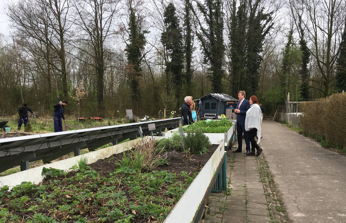 koninklijkhuis's tweet image. Koning bezoekt #Natuurtalent, een project van de sociale
onderneming @talentfabriek010 @Oranjefonds bit.ly/2oadXQj