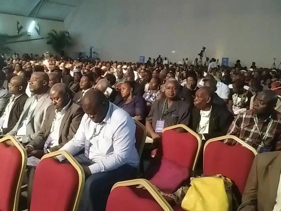 dialoguegabon's tweet photo. Stade de l'Amitié/ Cérémonie d'ouverture du Dialogue Politique: mise en place des bureaux des panels. #DialPo https://t.co/gSQ7gtWhQD