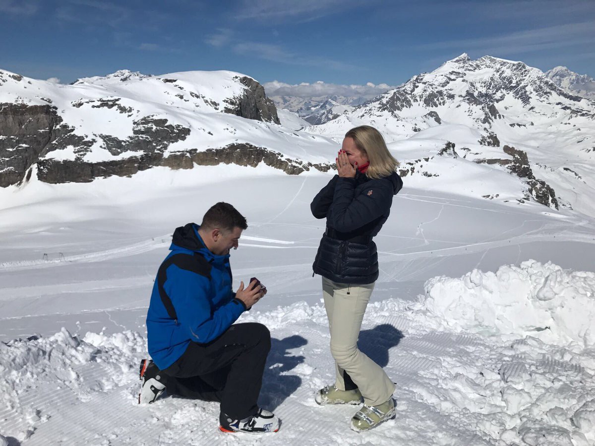 Sun, snow, sparkle! #isaidyes #stevenstone #sapphire #blue