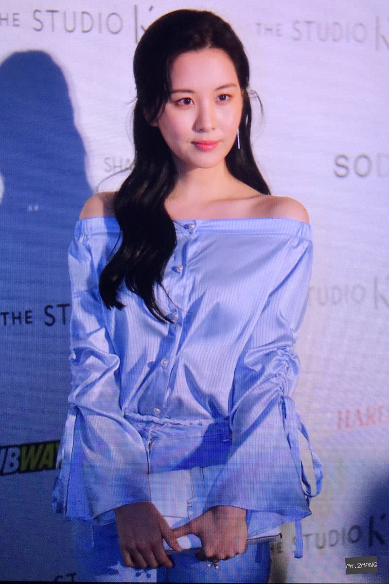 [PIC][29-03-2017]SeoHyun tham dự sự kiện ra mắt BST Thu - Đông của thương hiệu "THE STUDIO K" trong khuôn khổ "2017 S/S HERA Seoul Fashion Week" vào tối nay C8FVsHpV4AArBhQ