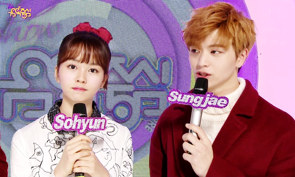 キム・ソヒョン kimsohyun 김소현 手鏡 缶ミラー グッズ FC 公式