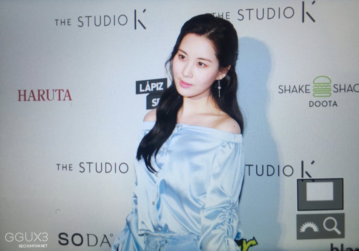 [PIC][29-03-2017]SeoHyun tham dự sự kiện ra mắt BST Thu - Đông của thương hiệu "THE STUDIO K" trong khuôn khổ "2017 S/S HERA Seoul Fashion Week" vào tối nay C8FWvjwVYAAh8PI