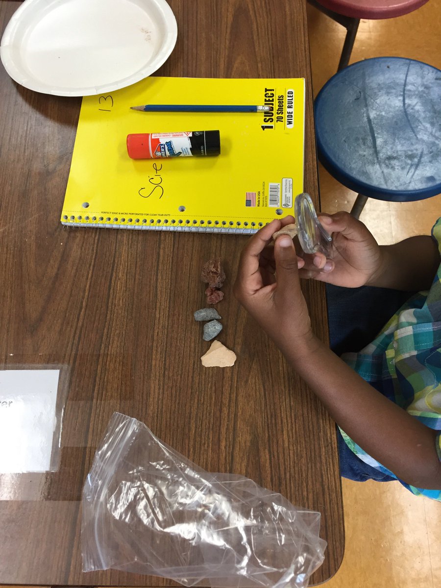 SethHouse6's tweet photo. Amazing day with Eufaula Primary 2nd graders discovering what happens when rocks rub together. #amstiworks @amstiAUsome https://t.co/1qgLpGaygx