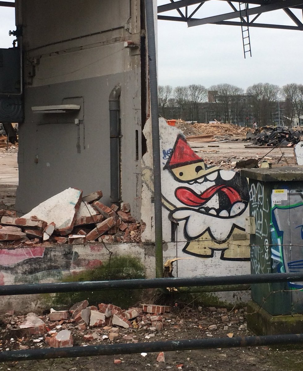 uitdragerij's tweet image. Is de #KBTR nog geen beschermd Utrechts erfgoed?
#sloop #merwedekanaalzone #defensieterrein #utrecht @MeerMerwede