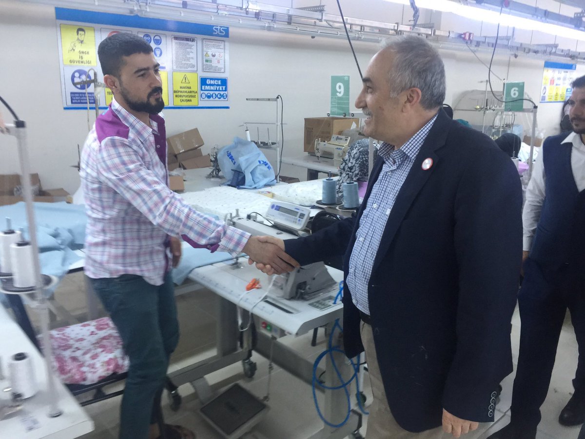 aefakibaba's tweet photo. İlçe teşkilatımız ile birlikte STS Tekstil Fabrikasını ziyaret ederek  #Referandumda #Evet'in önemini vurguladık.
#GüçlüTürkiyeİçinEVET https://t.co/Whfz1DjUta