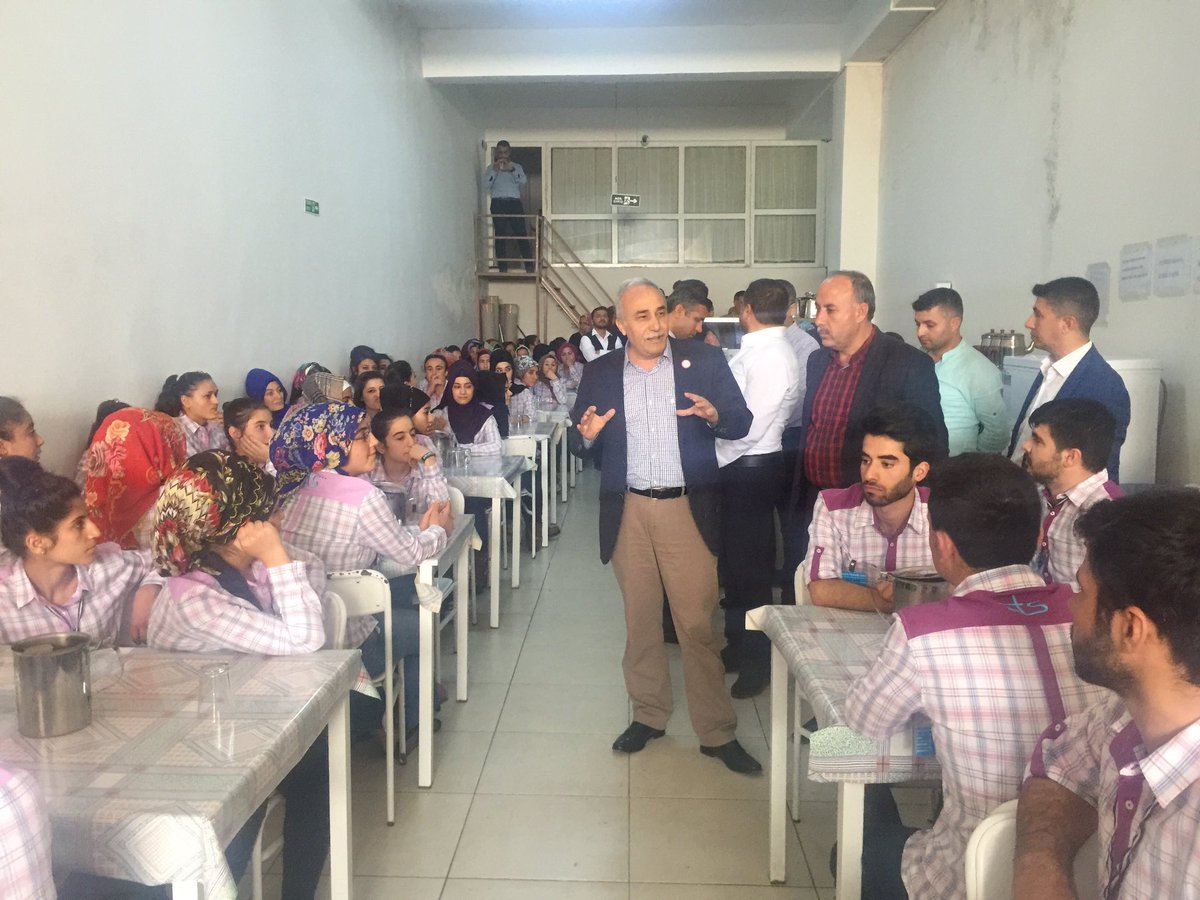 aefakibaba's tweet photo. İlçe teşkilatımız ile birlikte STS Tekstil Fabrikasını ziyaret ederek  #Referandumda #Evet'in önemini vurguladık.
#GüçlüTürkiyeİçinEVET https://t.co/Whfz1DjUta