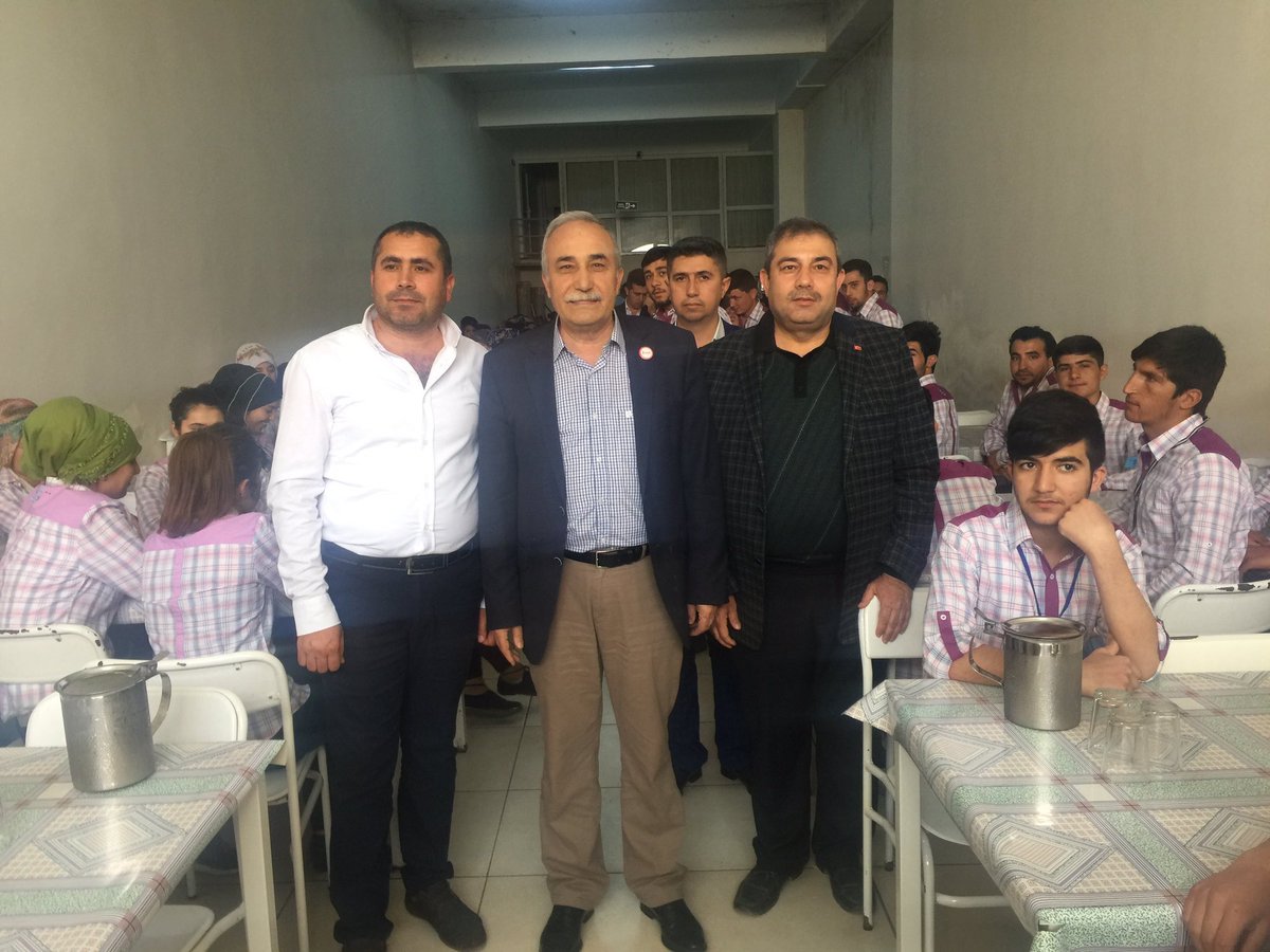 aefakibaba's tweet photo. İlçe teşkilatımız ile birlikte STS Tekstil Fabrikasını ziyaret ederek  #Referandumda #Evet'in önemini vurguladık.
#GüçlüTürkiyeİçinEVET https://t.co/Whfz1DjUta