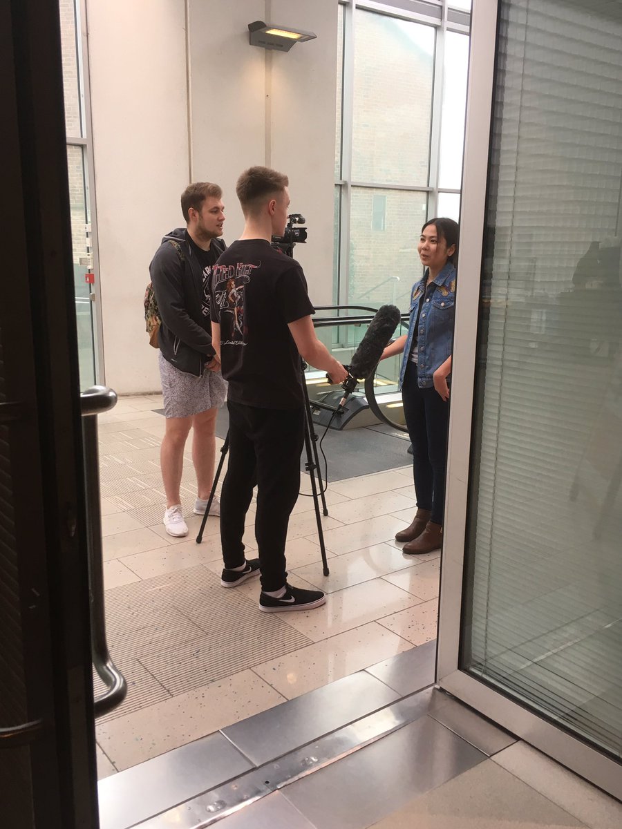 SocEntSHSU's tweet photo. Some SHU Journalism students visited #Platform17 earlier and interviewed one of the student artists! Students collaborating ๐๐ผ๐ช๐ผ https://t.co/o73E47fjfs