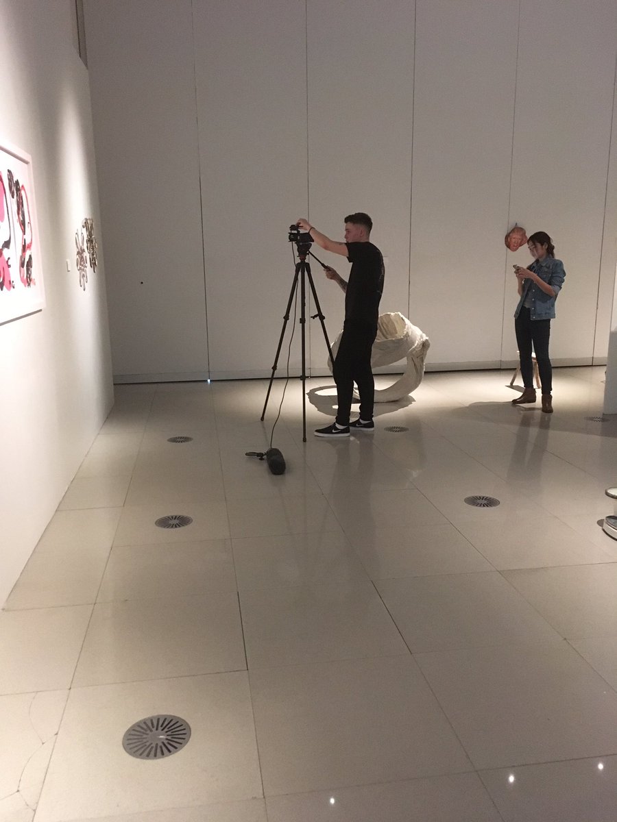 SocEntSHSU's tweet photo. Some SHU Journalism students visited #Platform17 earlier and interviewed one of the student artists! Students collaborating ๐๐ผ๐ช๐ผ https://t.co/o73E47fjfs
