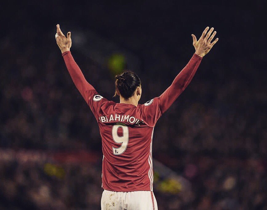 DeadlineDayLive's tweet photo. Zlatan Ibrahimović has confirmed he is in talks with Manchester United to extend his stay beyond the current season. (Source: SkySports) https://t.co/2v8ULuozij