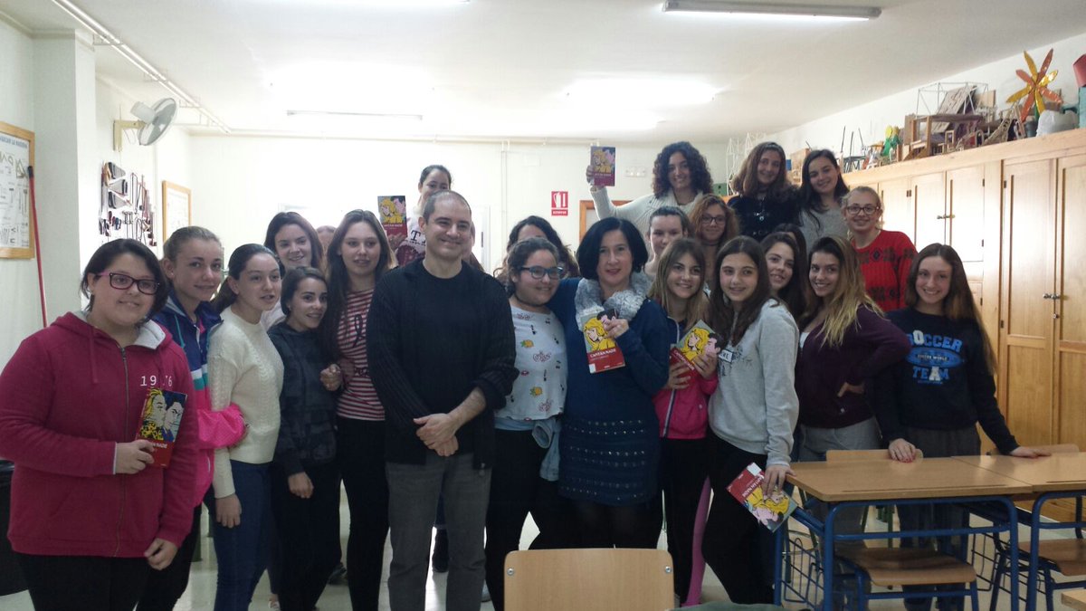 EDPL_ElCoronil's tweet photo. El alumnado del IES #ElCoronil ha recibido la visita del escritor Pepe Carrasco  @CaptainNadie con motivo de las actividades de @epdlsevilla https://t.co/NT7Fl50qdi