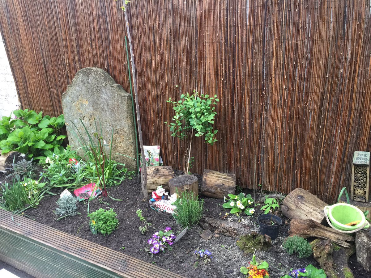 cullomptonnoahs's tweet photo. Really pleased with how our garden is looking.  Our children have been digging and planting seeds and plants. Ready  for our Easter holidays https://t.co/9vY2OnZCLt