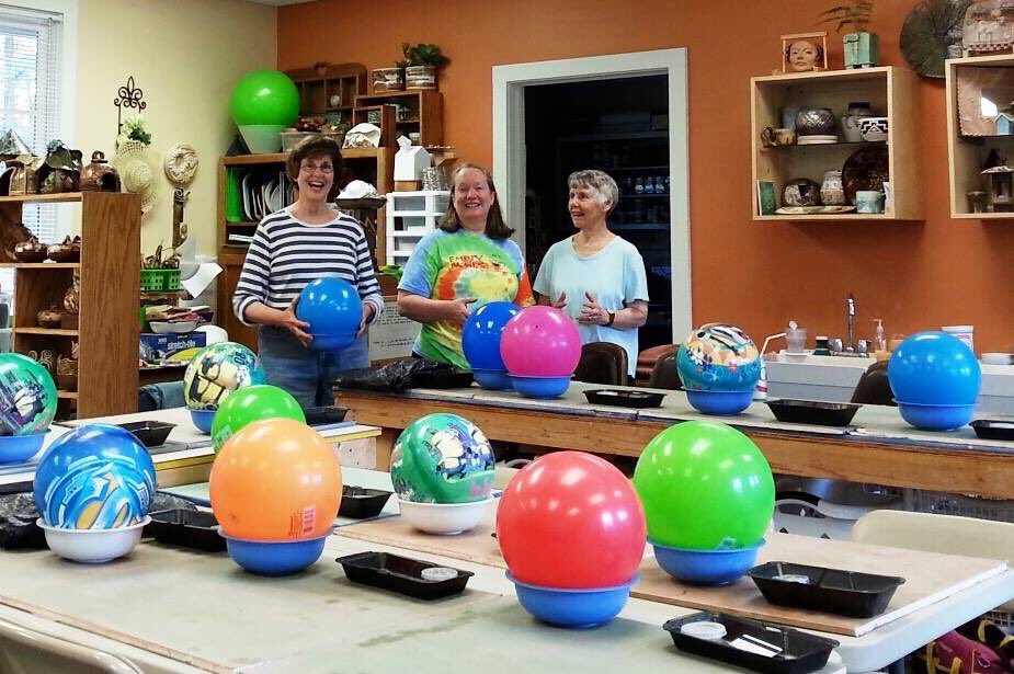 merartroom's tweet photo. These are our friends at pARTners in Clay setting up for today's PD #communitycolaboration @gwd50Merrywood @Gwd50Schools https://t.co/enF7ZSBTqp