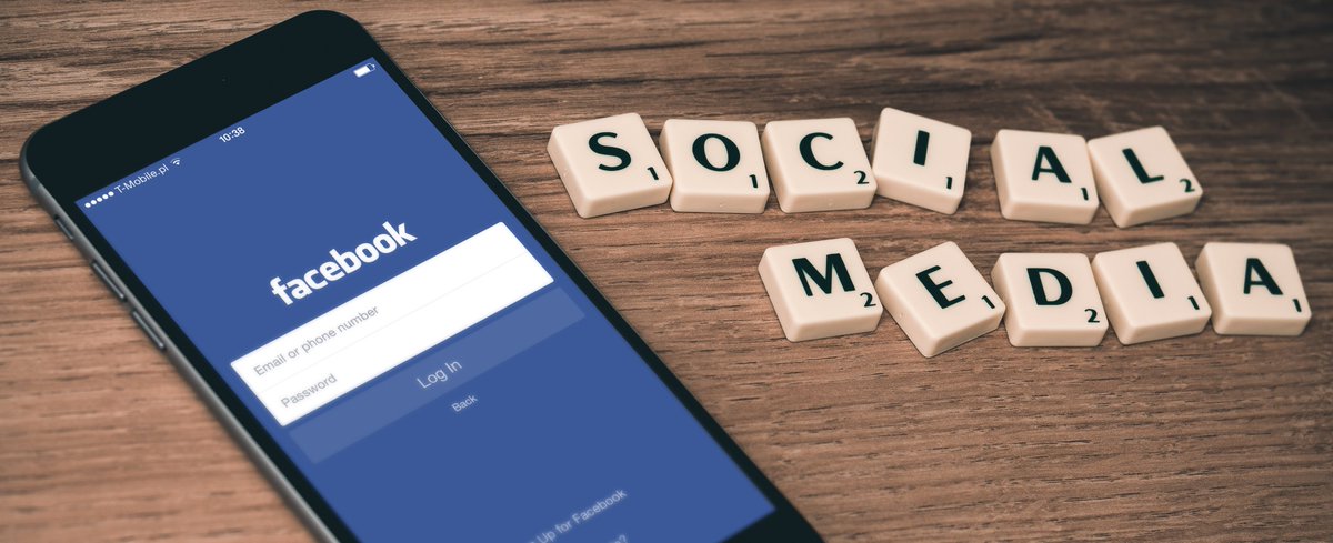 Over 85% of job seekers look on social media for information on companies even before they apply to them. hubs.ly/H06R25F0