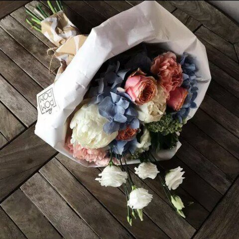 flawleuss's tweet photo. Heyyy twinnie! Happy Birthday to you🎁👏.Ciee yg lagi ultah cieee, jan lupa Ksih traktiran ye beu ke gua!!! Selamat hari brojol!  @beujoohyun https://t.co/kqrwa350D6