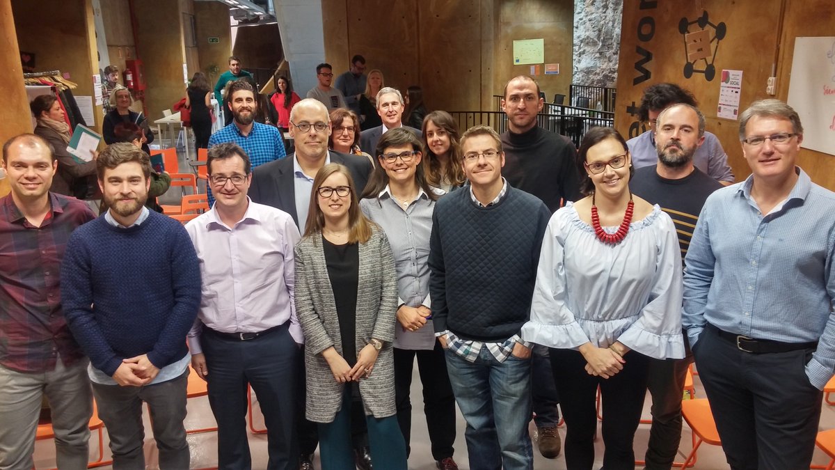 Extraordinaria jornada #TransformaciónSocial con visiones y experiencias de innovación social. Muy interesante <a href="/innovasturias/">Innovasturias</a> en <a href="/TaludEria/">Espacio Talud Eria</a>