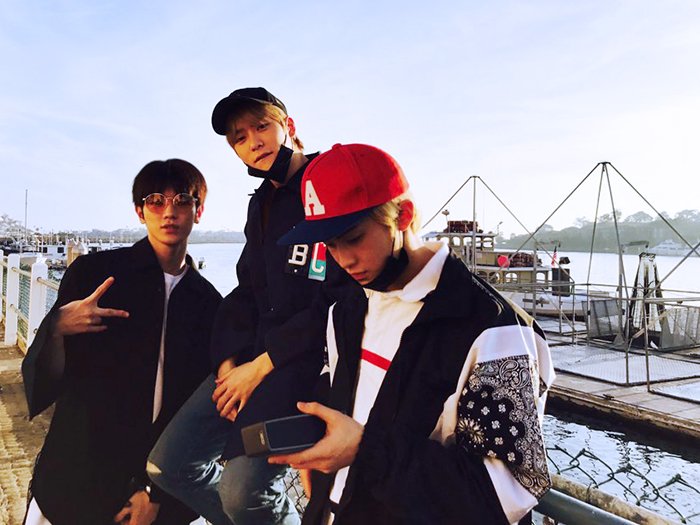 NCT_ITALIA_'s tweet photo. [VYRL UPDATE] Scatti durante la sosta a L.A.
 #kconmexico2017 https://t.co/vIkwux9Bo2
