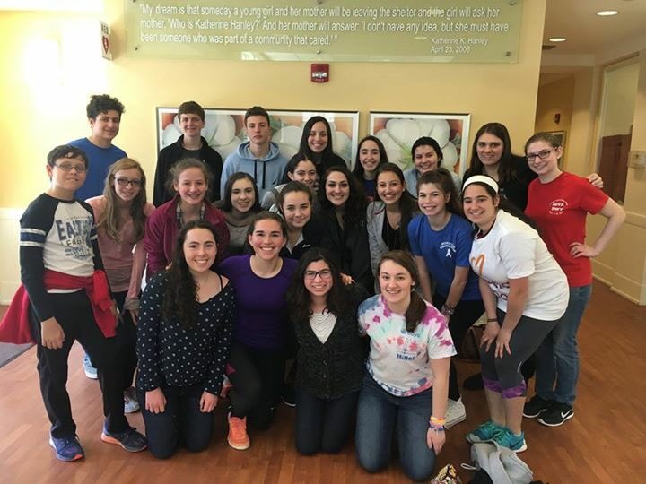NoVANsiah's tweet photo. #JServe 2015โก๏ธ2016โก๏ธ2017! For We Give Back Wednesday, post your pictures from previous J-Serves and make sure you come this Sunday! ๐๐ผ https://t.co/gmojpXVUCc