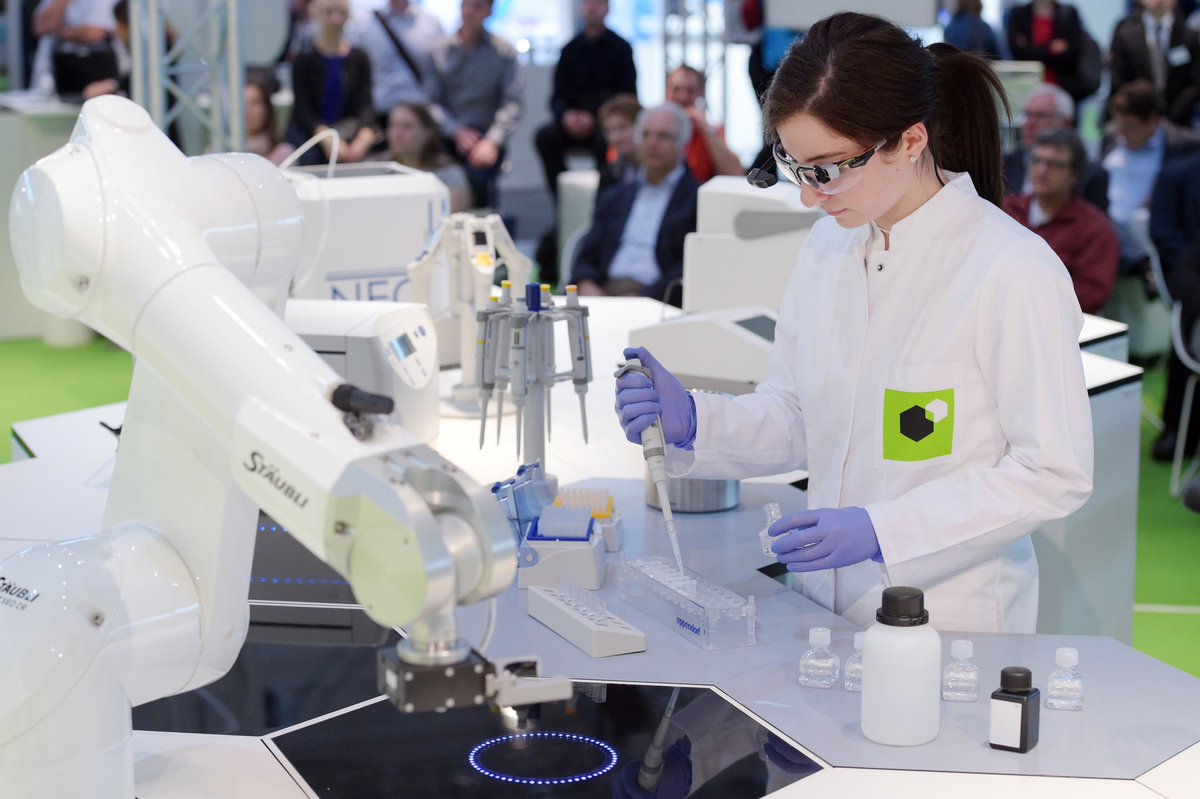 smartLAB2019's tweet photo. LABVOLUTION 2017: smartLAB with an exciting non-stop programme. Learn more: https://t.co/PLcU9to7vd https://t.co/kgPPdRundH