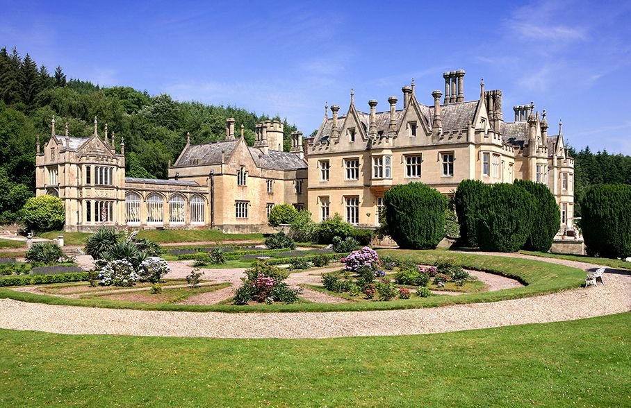 Wedding venue hunting? Explore the beautiful <a href="/MamheadHouse/">Mamhead House</a>! bit.ly/1oVkGK7