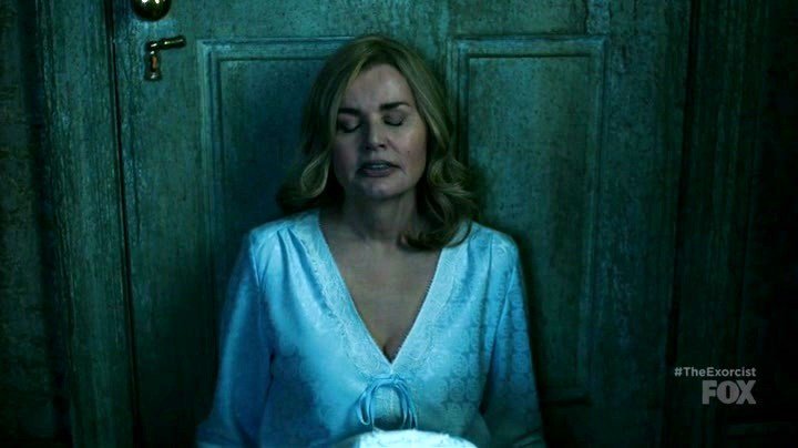 googletvxyz's tweet image. Watch The Exorcist Chapter Ten: Season 1 Episode 10 Three Rooms googletv.xyz/exorcist-chapt…