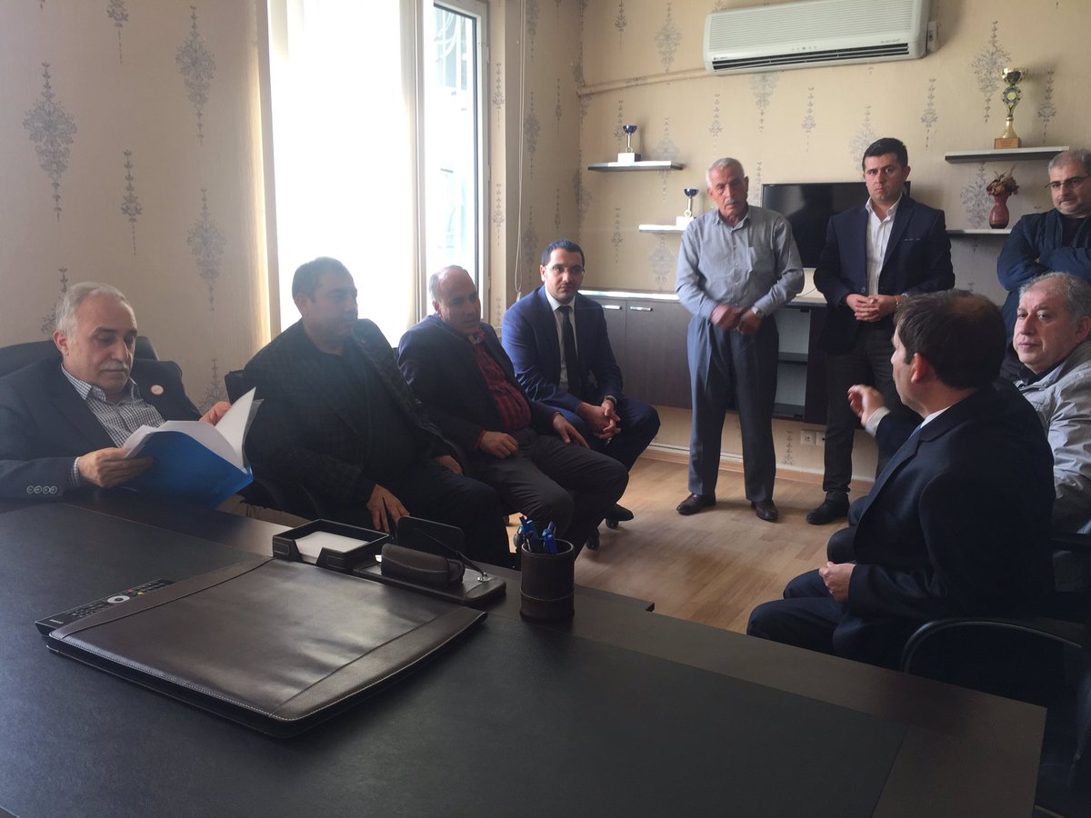 aefakibaba's tweet photo. Harran Üniversitesi Birecik MYO'da geleceğimizin teminatı öğrencilerimizle buluşup, EVET'in önemine değindik. 
#EVETGençlereEmanet https://t.co/pweQ0Uxn51