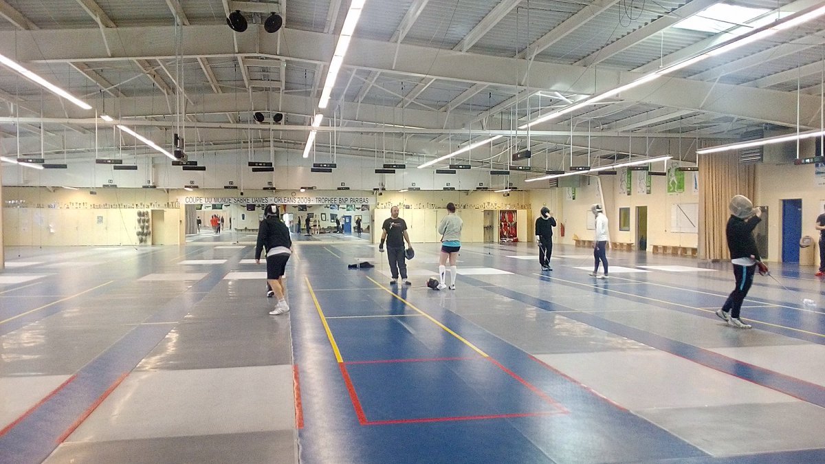FF_Senior's tweet photo. Matinée #escrime et #senior au cercle d' @ESCRIMEORLEANS avec la @ffescrime  ! #sport #ehpad https://t.co/RhlJLYb8GU