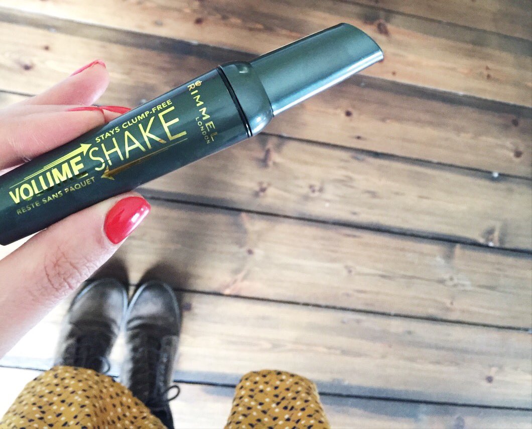 poppy_loves's tweet photo. Game. Changer. Thank you  @rimmellondonuk - lushy lashy👌🏼❣️✨#livethelondonlook #VolumeShake https://t.co/02W9WnJ6Yo
