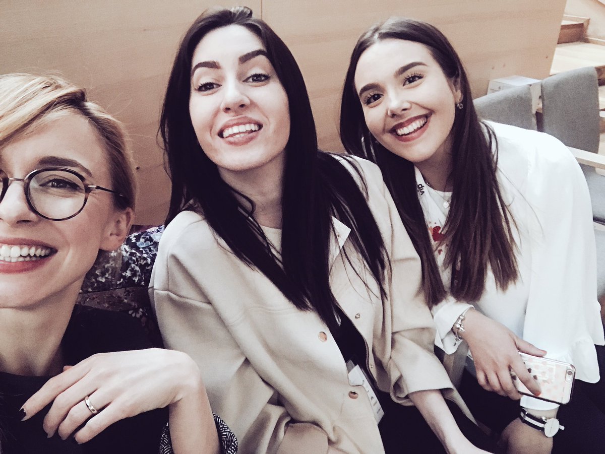 Ajmo svi na zid!
Žene prvog reda rade na #MM2017! 👩🏻‍💻 
<nemre bez selfija> 😎