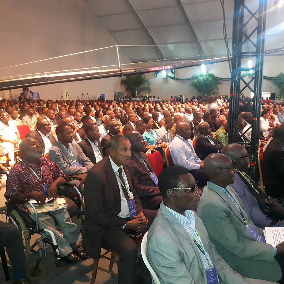 ce dialogue tant attendu par tous les gabonais est enfin effectif.
Se parler et construire ensemble est notre arme redoutable
<a href="/BongoMalika/">MALIKA Bongo epse Pereira</a>