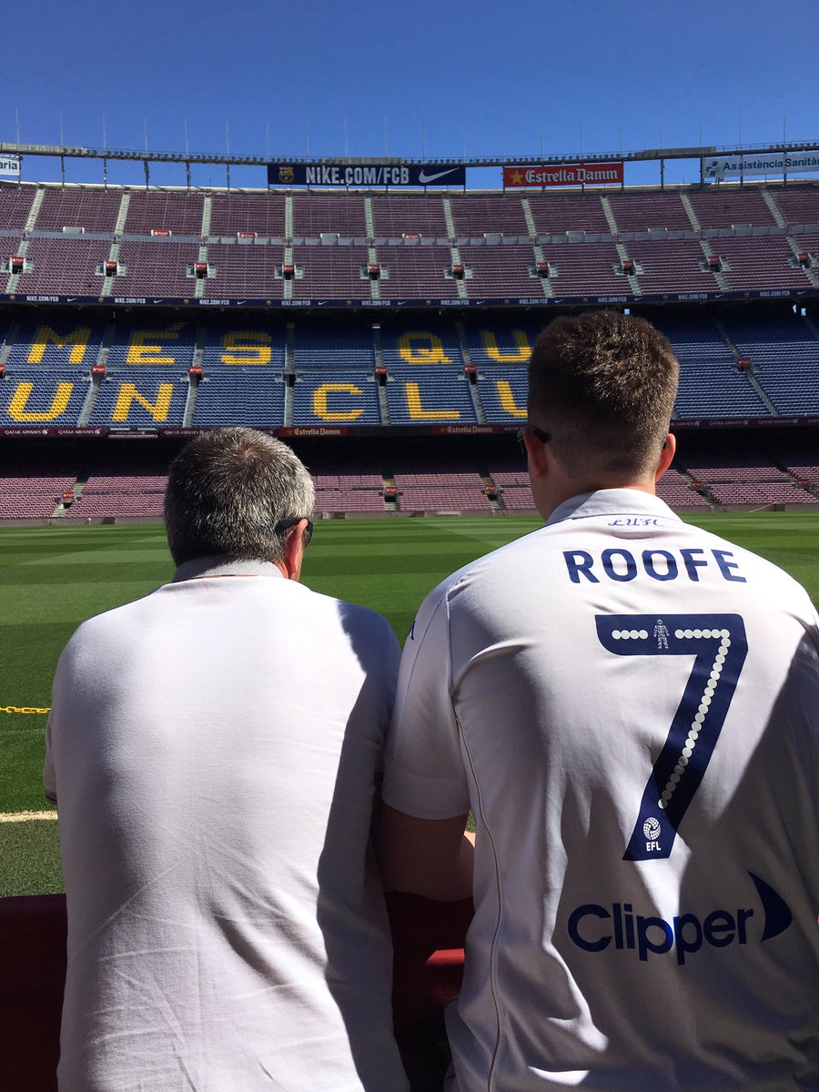 TomDoughty10's tweet photo. Great day @FCBarcelona but there's only one club in my heart @LUFC @roofe39 @PJansson5 #lufc #ALAW https://t.co/yMgqAqSMsW