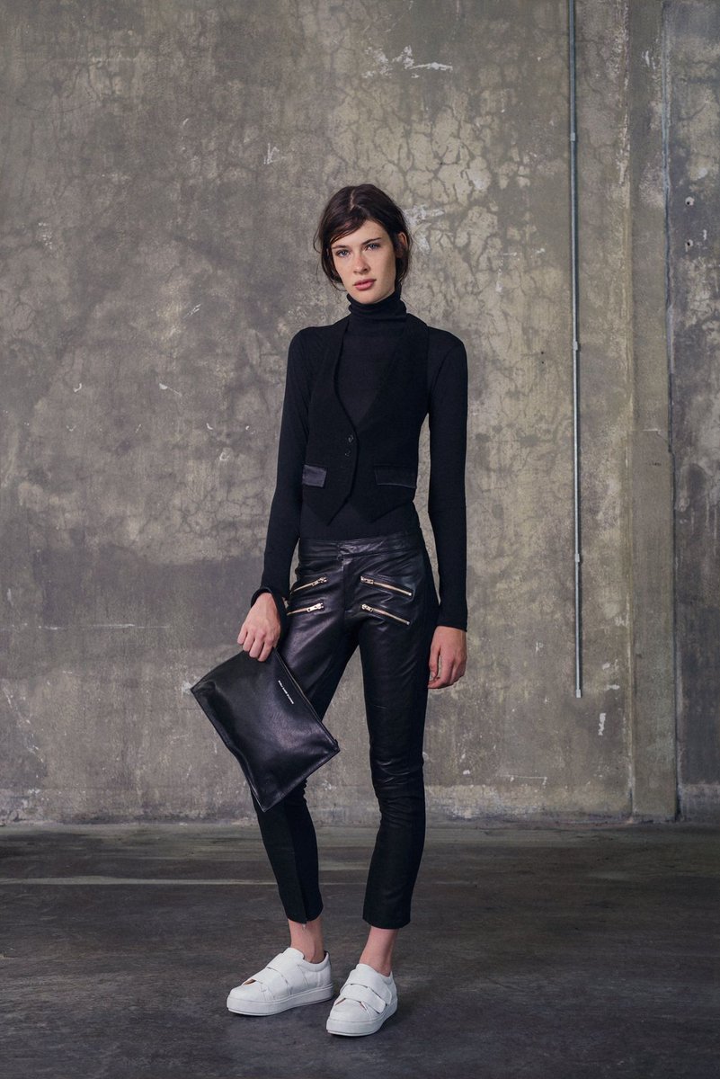 28, 29 y 30 de Marzo: 40% OFF + 6 cuotas para clientas HSBC exclusivo en nuestro E-Store!
paulacahendanvers.com.ar/mujer-categoria